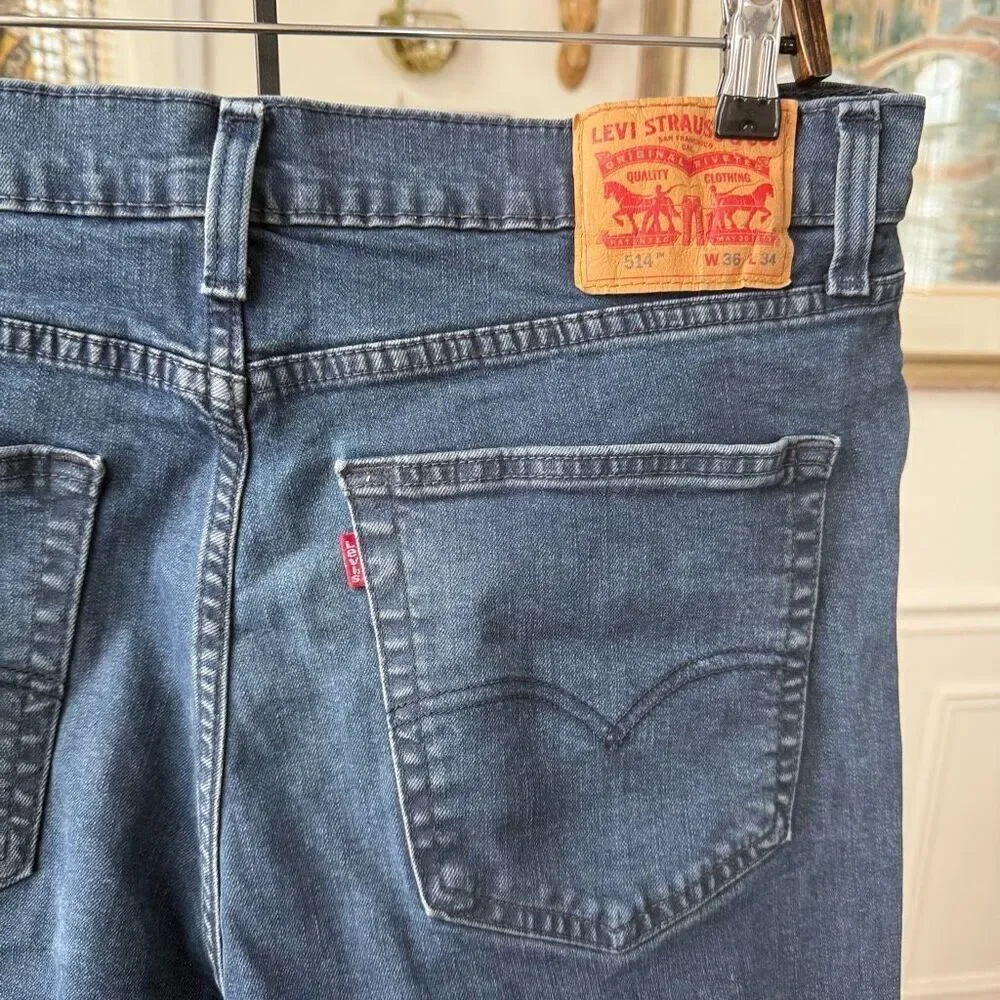Levi’s 514 Straight Leg Jeans 36 x 32